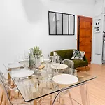 Appartement Le Victor Hugo&son Jardin Montluçon