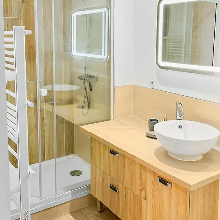 Le Victor Hugo & Son Jardin * Montluçon