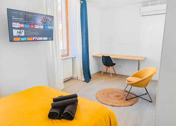 Appartement Le Victor Hugo&son Jardin Montluçon