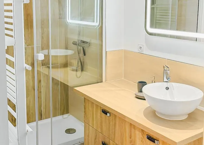 Le Victor Hugo&son Jardin * Montluçon